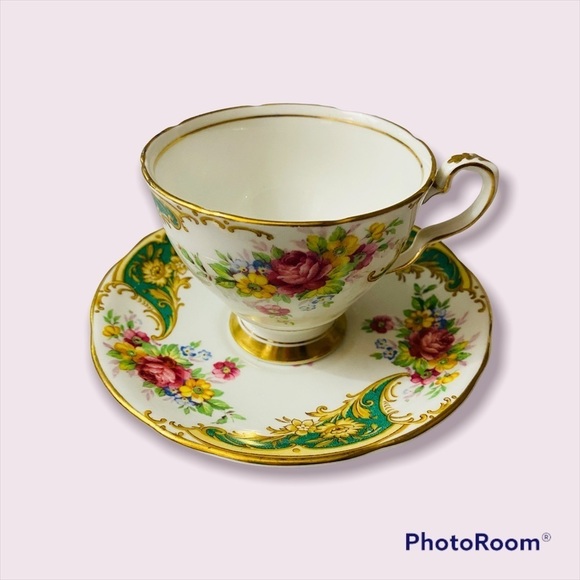 Other - 𝅺Vintage Royal Stafford Gloria China Teacup and Saucer